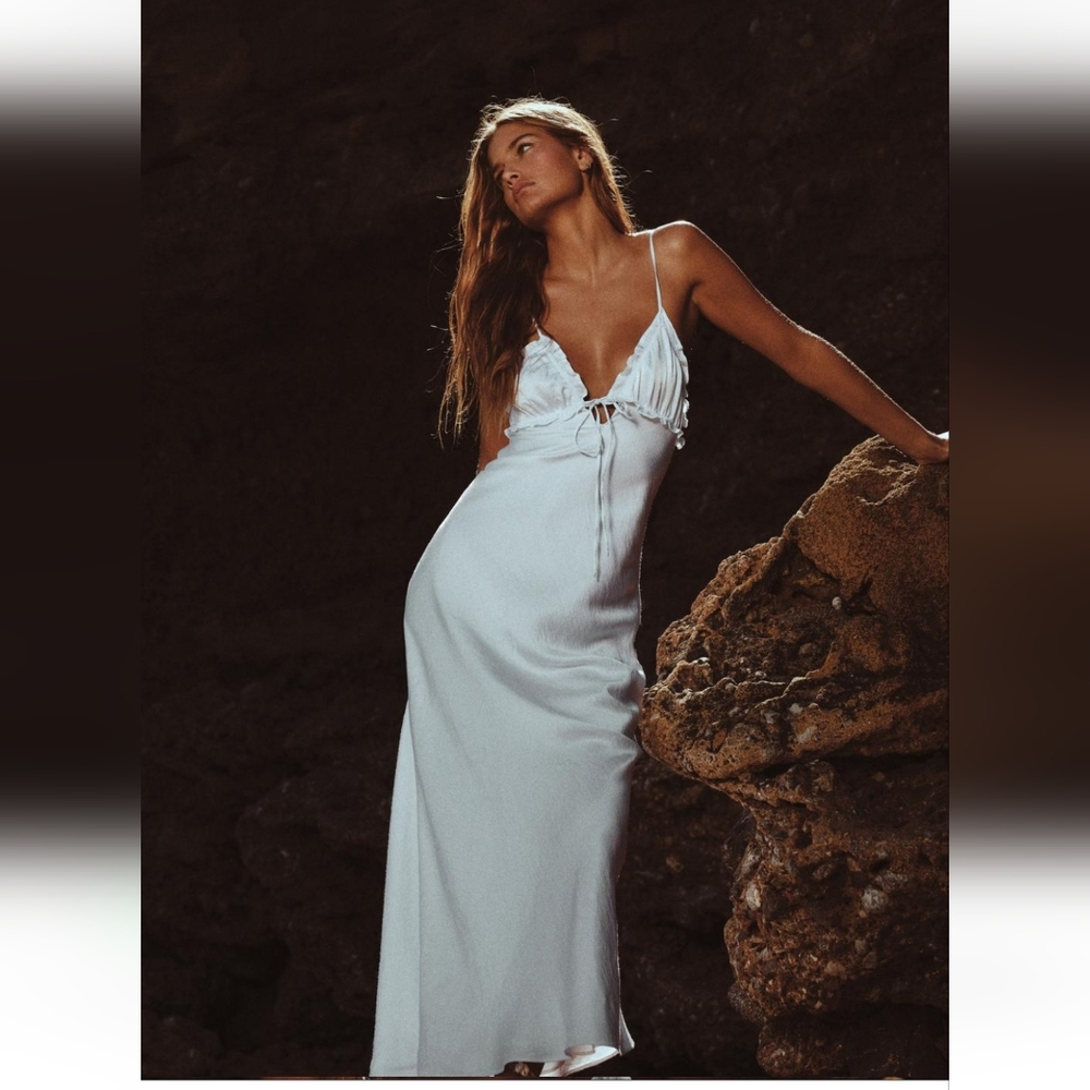 BNWT! Zara ruffled satin effect dress
